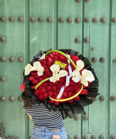 Bouquet de autor de rosas con calas