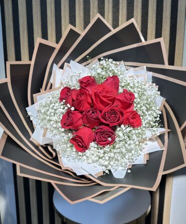 Roses con gipso alrededor