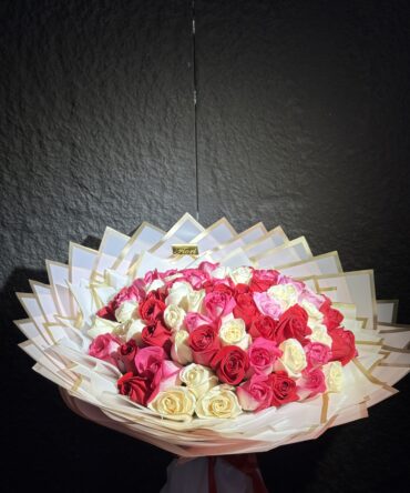 Bouquet de 72 rosas en tonos blancos y rosados