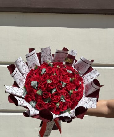 Roses vinotinto