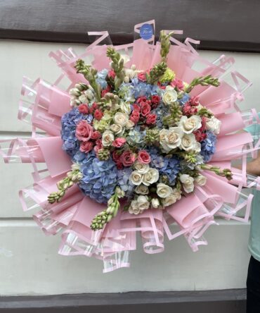 Hortencias baby rose y nardos